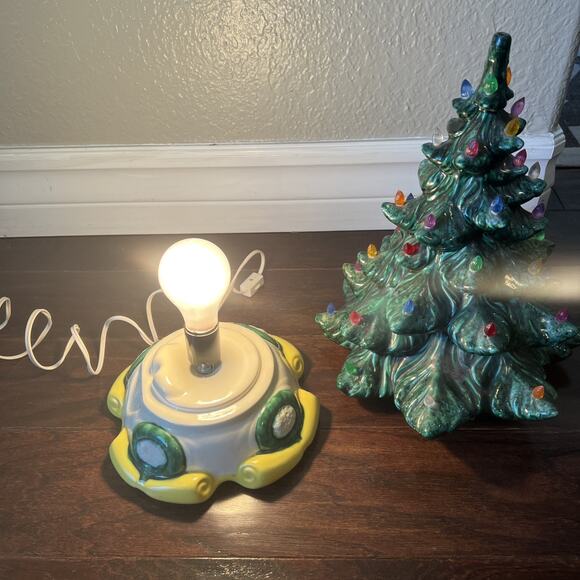Vintage 17” Ceramic Lighted Green Christmas Tree Decoration W Base Easy On-Off - Picture 10 of 12